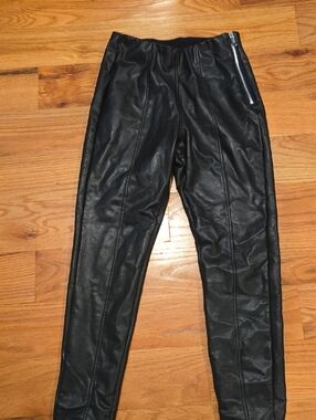 New Look Black Faux Leather Leggings with Zip